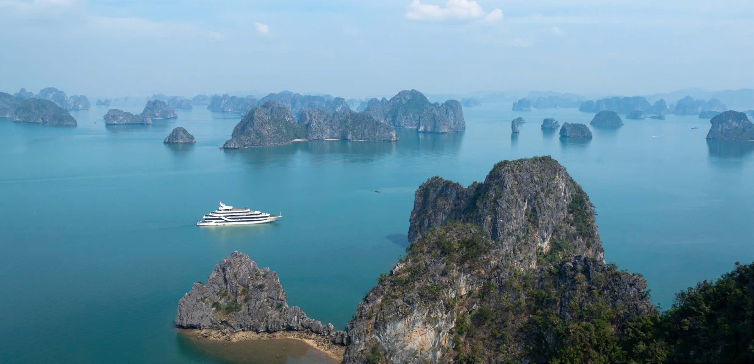 Experience Ha Long Bay in All Its Majesty